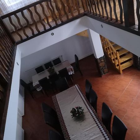 فيلا Casa Raul Rucăr المظهر الخارجي الصورة